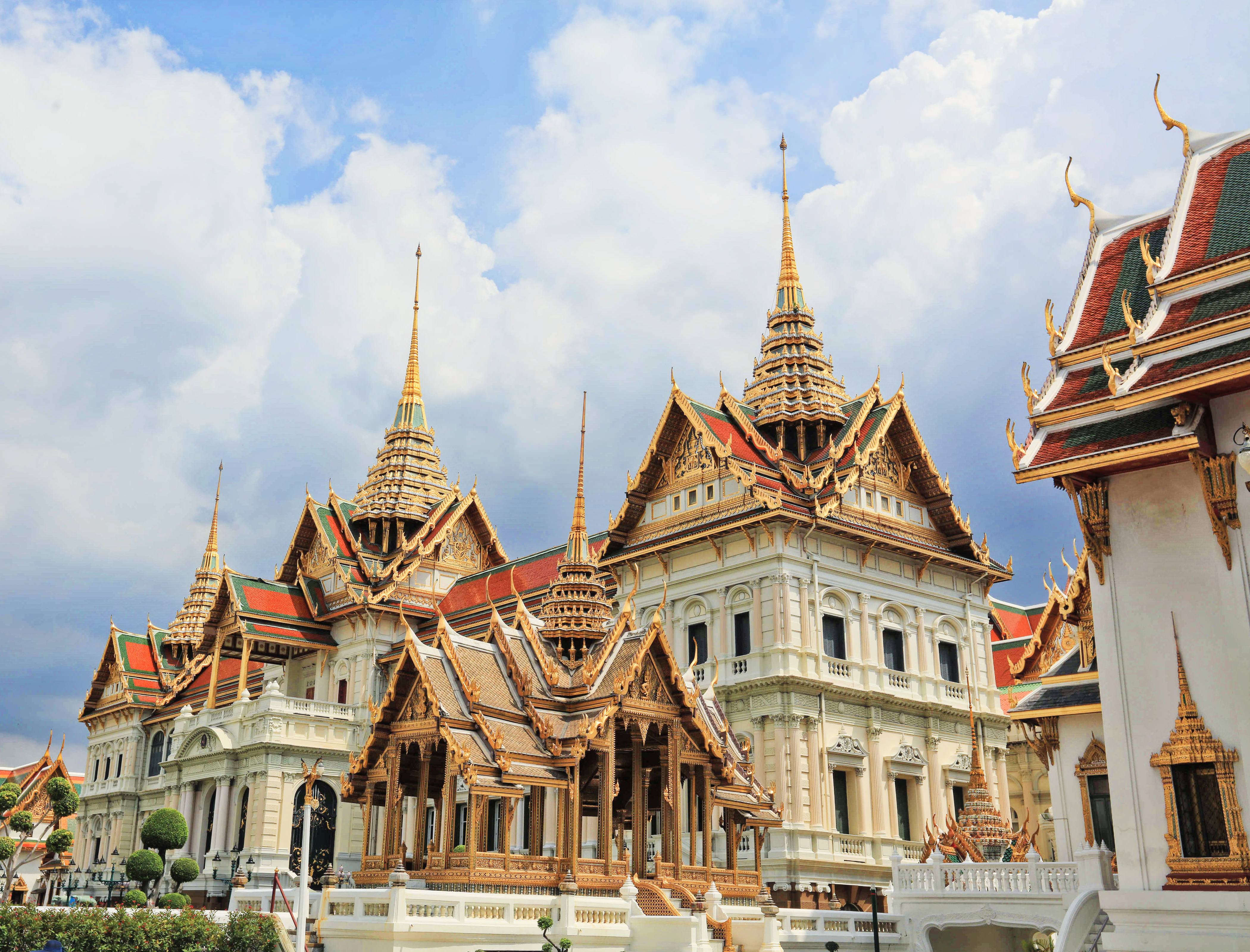 摄图网_500943616_泰国曼谷大皇宫建筑群（非企业商用）.jpg